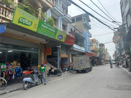 Lo Goc 2 Thoang Tai Chau Phong Lien Ha Dep Nhu Hoa Hau Mua La Co Tien Ngay 2
