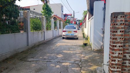 Đất Đẹp 40m²  Ngõ Nông, Ô Tô Đỗ Cổng, Chỉ 20m Ra Trục Chính Tại Đường Nhạn