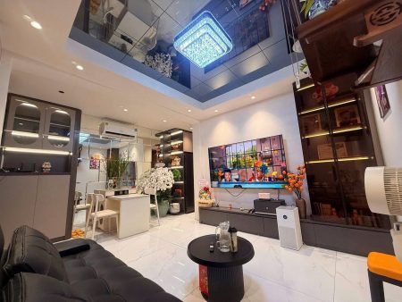 555621488 2008893506609387 2012612074208388877 N